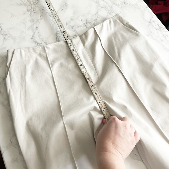 NBD‎ Revolve Bone Color Front Pleat Capri Pants Women’s Size Medium - Picture 9 of 12